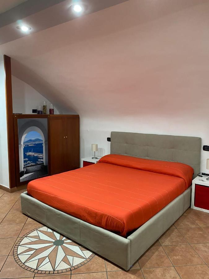 Home In Love: Balconcino Spaccanapoli Luaran gambar