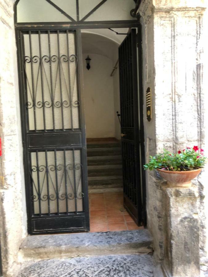 Home In Love: Balconcino Spaccanapoli Luaran gambar