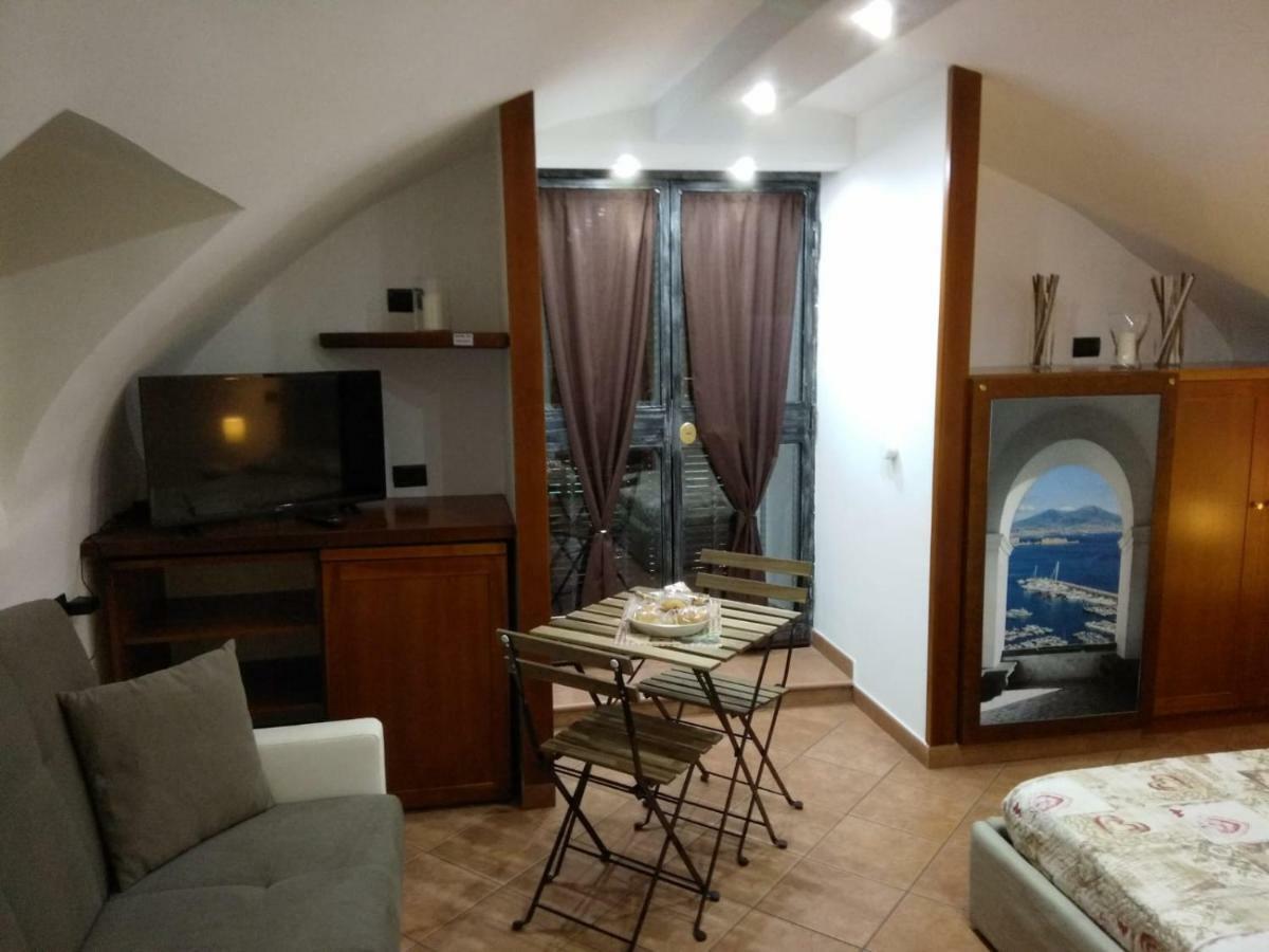 Home In Love: Balconcino Spaccanapoli Luaran gambar